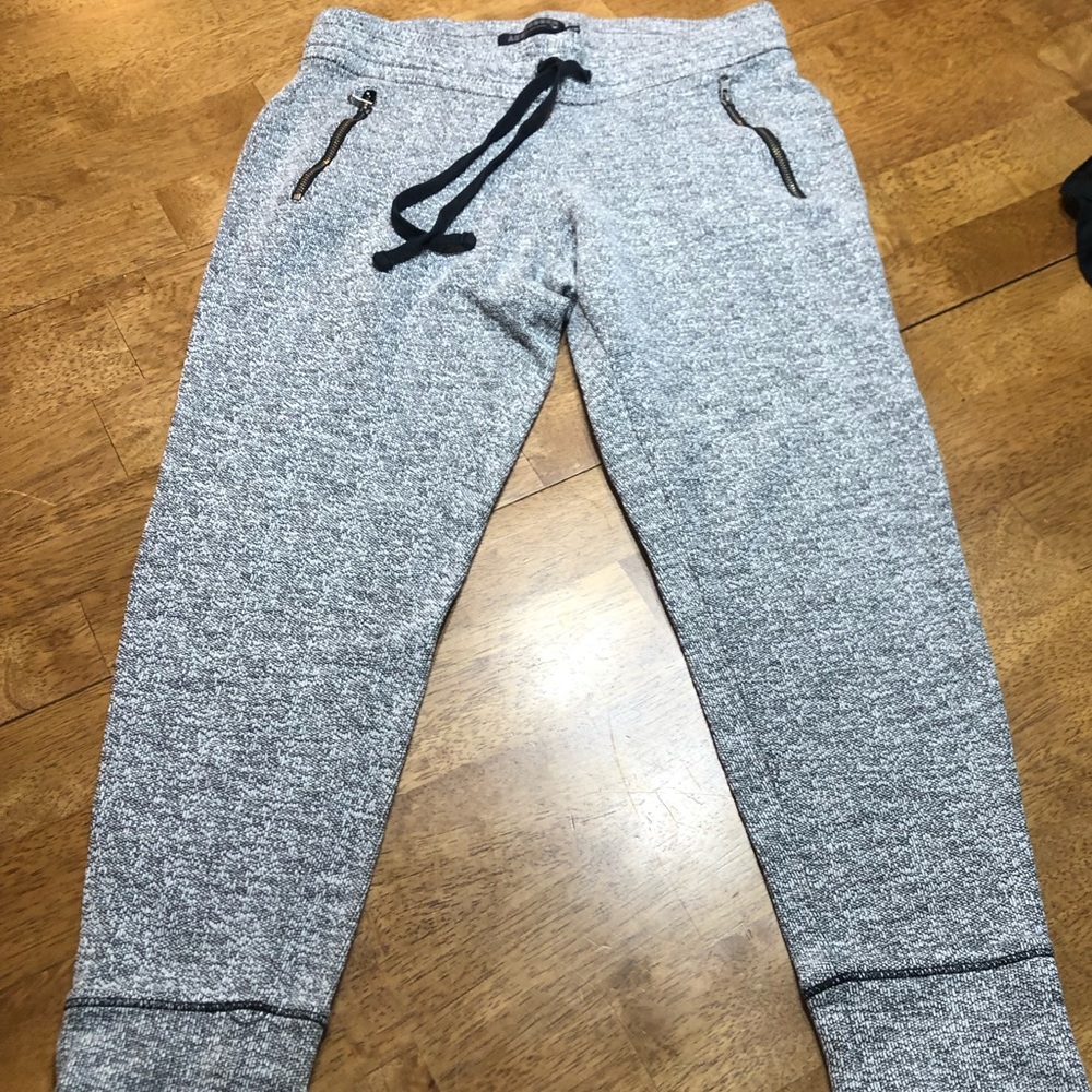 American Eagle Joggers